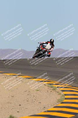 media/Oct-09-2022-SoCal Trackdays (Sun) [[95640aeeb6]]/Turns 9 and 10 (1050am)/